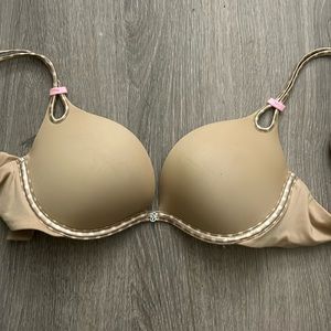 victoria’s secret 34B bra